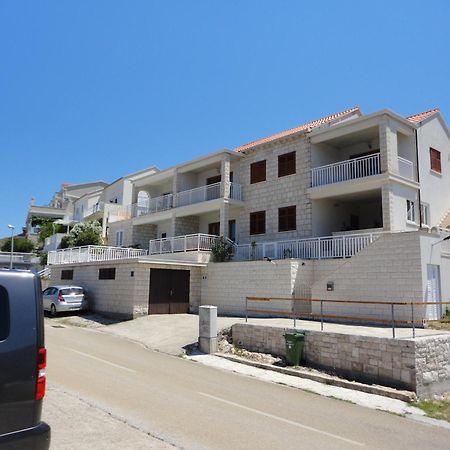 Apartments Aferdita Račišće Extérieur photo